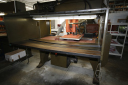 Taglio con trance a ponte